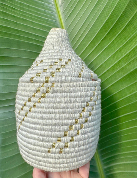Paniers berbères blancs et dorés