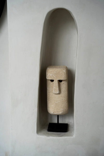 La statue Sumba #20 sur pied - Naturel