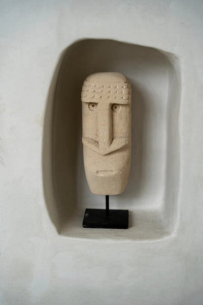 La statue de Sumba #21 sur pied - Naturel