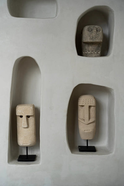 La statue de Sumba #21 sur pied - Naturel